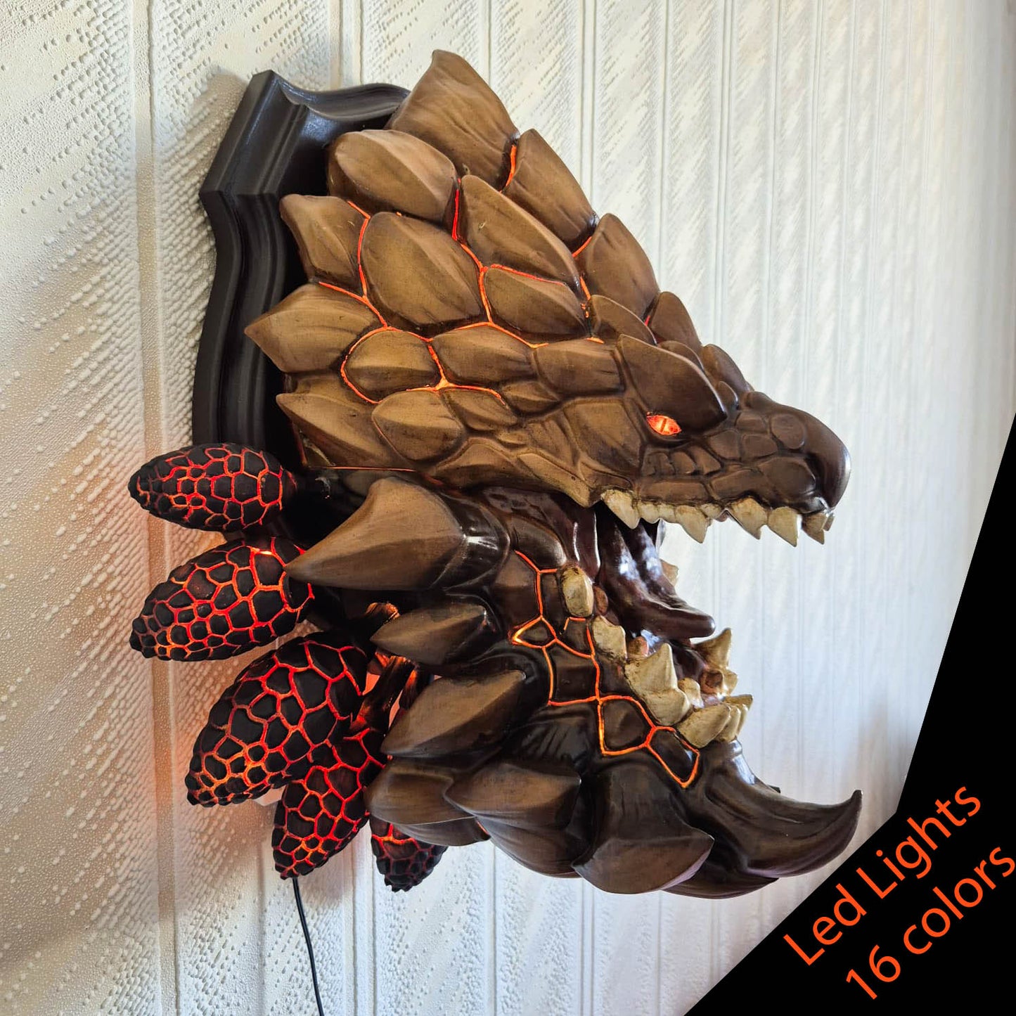 Large Bazelgeuse Head Wall Mount fully illuminated