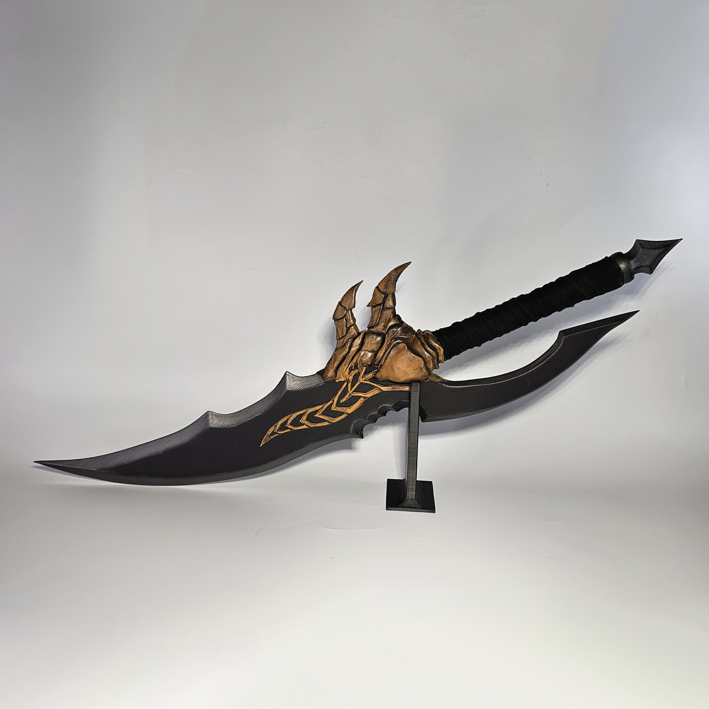 Kasaka Fang dagger - Solo Leveling Real Size Replica
