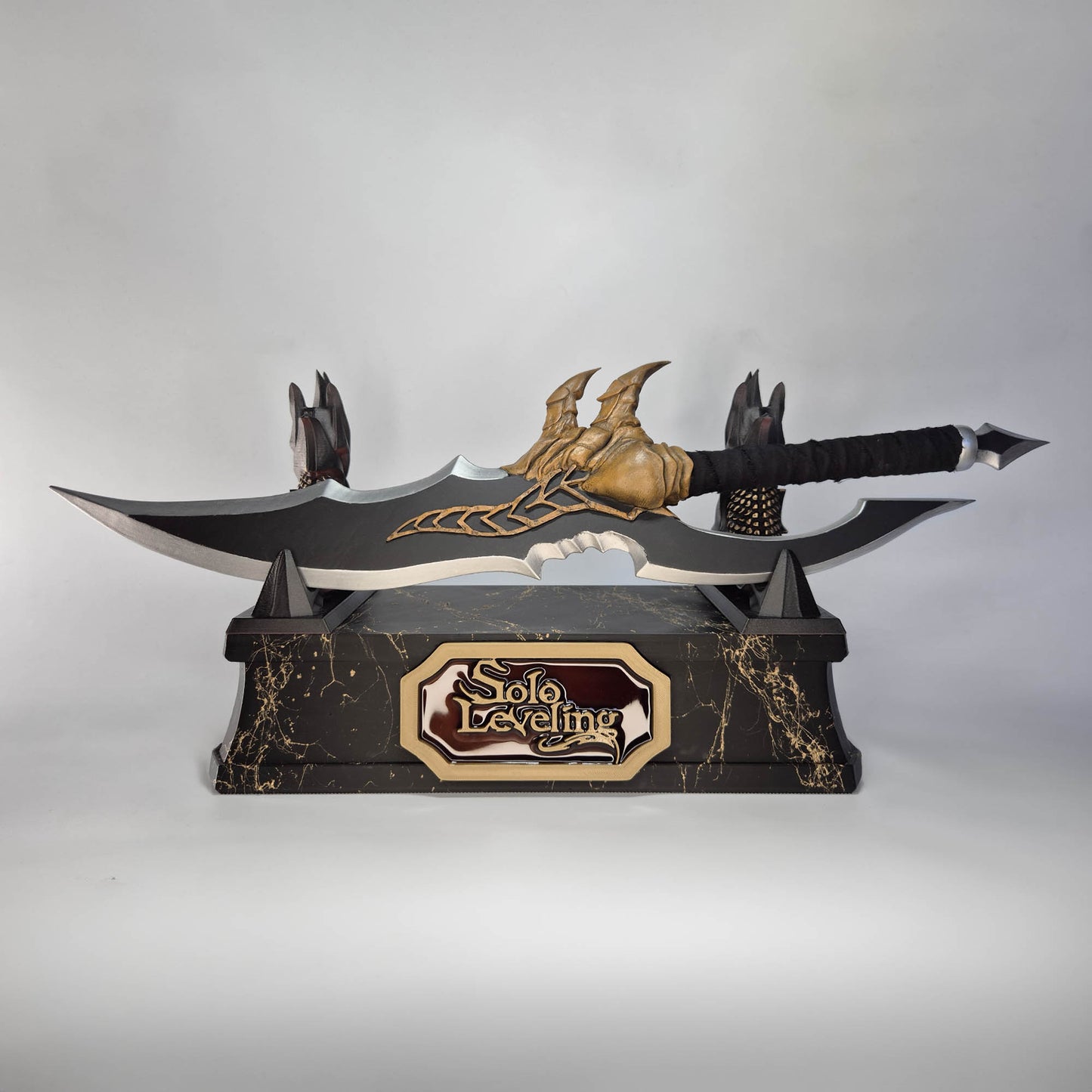 Kasaka Fang dagger - Solo Leveling Real Size Replica